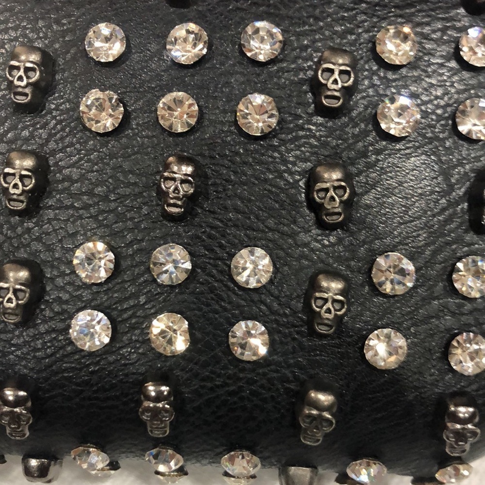 COPY - 001 - KNUCKLES skulls ring , rhinestone hard case clutch long chain. - Picture 11 of 16